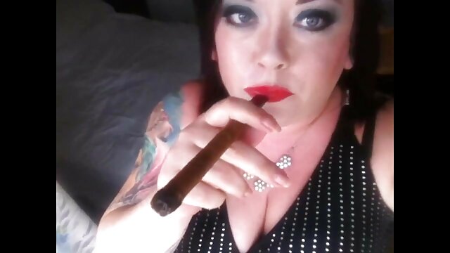 Salope poilue video de jeune garcon gay éjacule