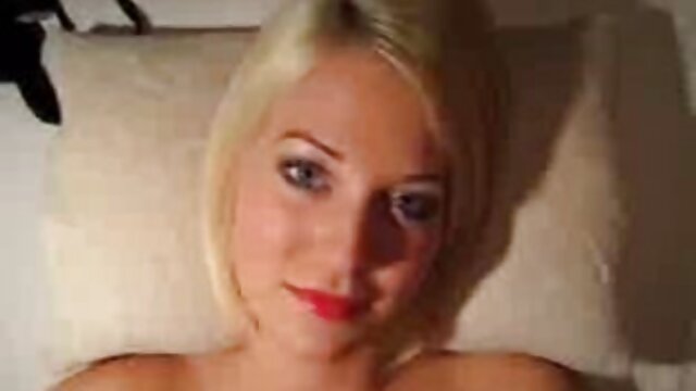 Plantureuse MILF transforme garcon gay porno sa belle-fille en digue avec pussylicking