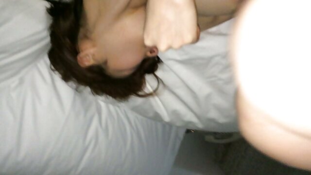 Beaucoup de sperme sex maman et son garcon dans une MILF