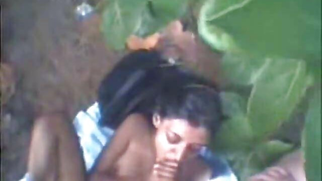 Yanks Lea Nights aime ses mamelons et porno garçon et femme nous aussi