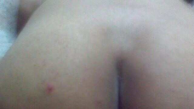 Blondie garçon manqué porn a besoin de 3 bites dures