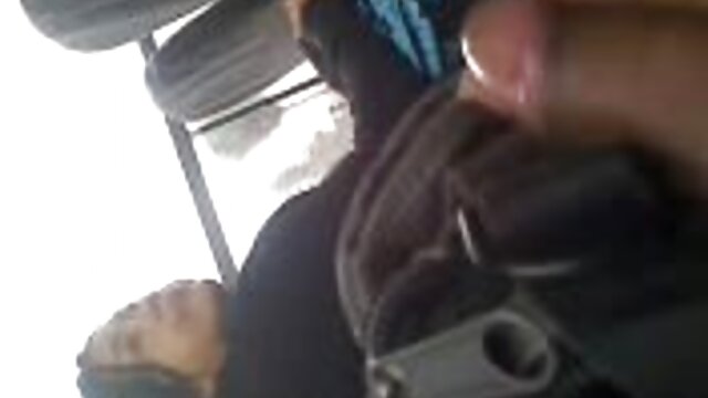 Elle adore se faire baiser sur une sex gay garcon chaise