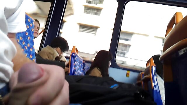 Baiser une femme de ménage aux gros sex maman et son garçon seins en bas blancs et enfers