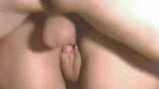 Plus profond. Alina Lopez taquine le pouvoir loin de son video de jeune garcon gay homme