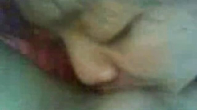 Allemand mature KissiKiss baise dans un plan sex mere garcon à trois interracial FMM