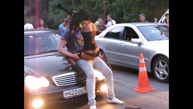Une teen video de jeune garcon gay blonde flexible aime baiser une grosse bite