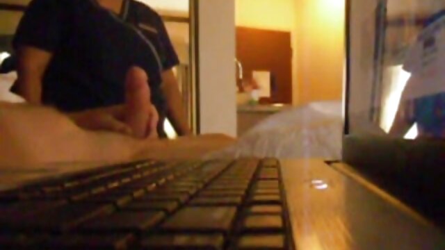 Les contractions porno garçon et femme de Yanks Brunette Aubrey